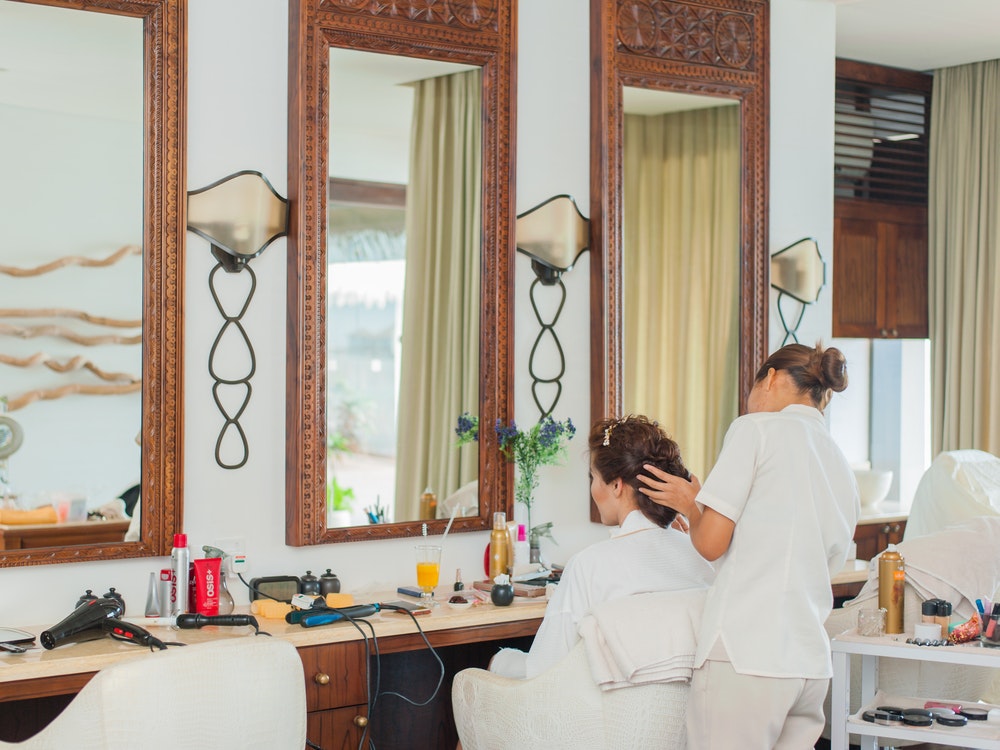 What to Look For When Choosing Salon Sinks