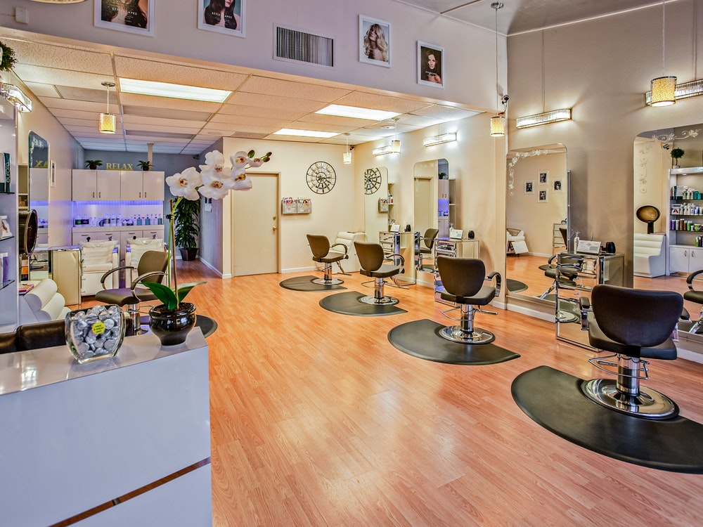 How to Start a Salon Business